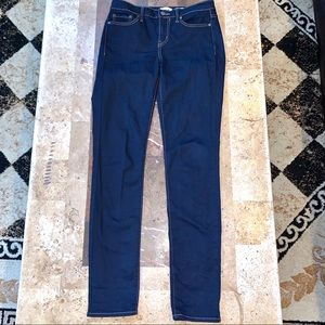 Women’s SZ 4 CALVIN KLEIN Ultimate Skinny Jeans